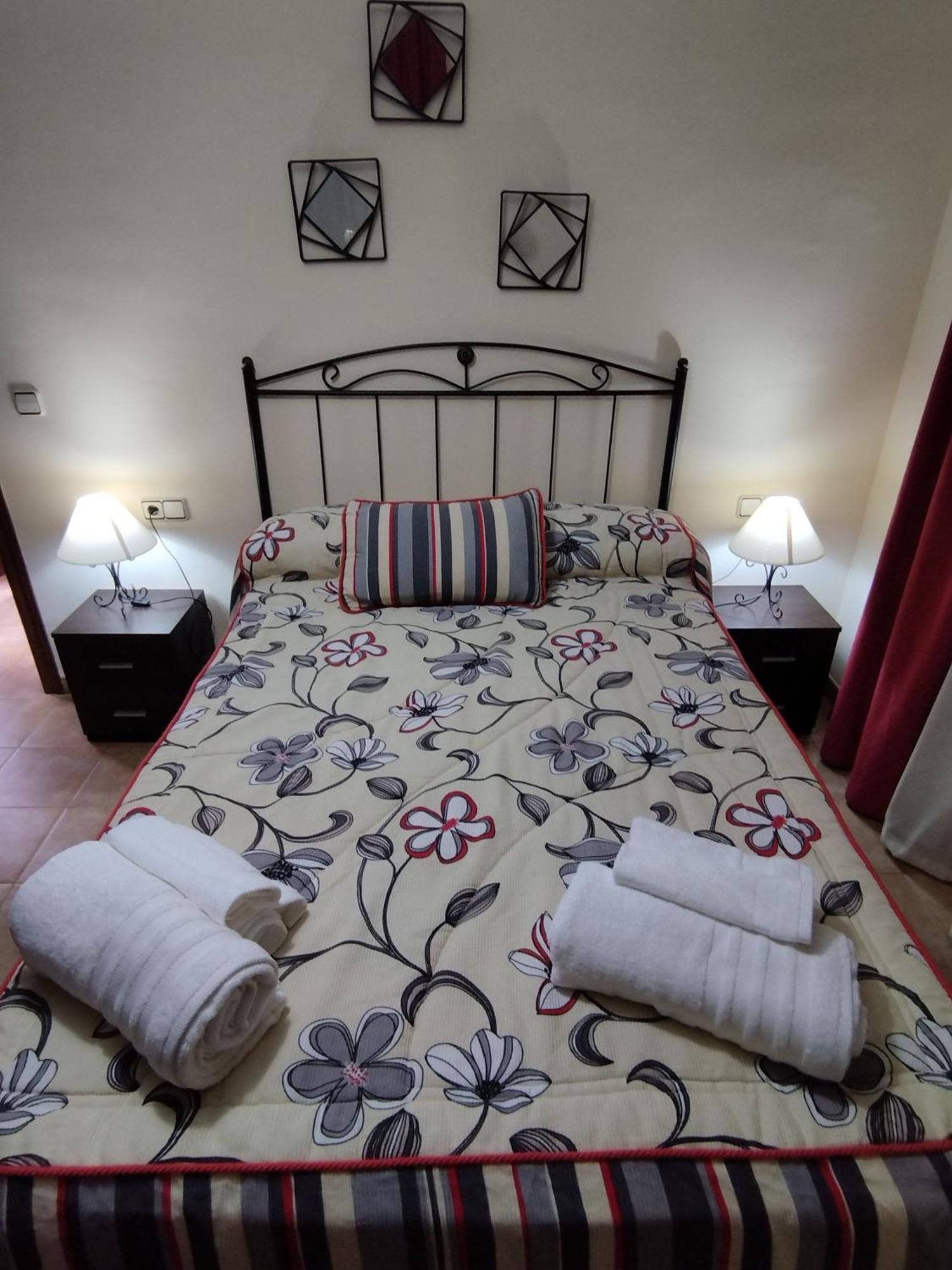 Alojamiento El Camarin Baños de la Encina Exterior foto